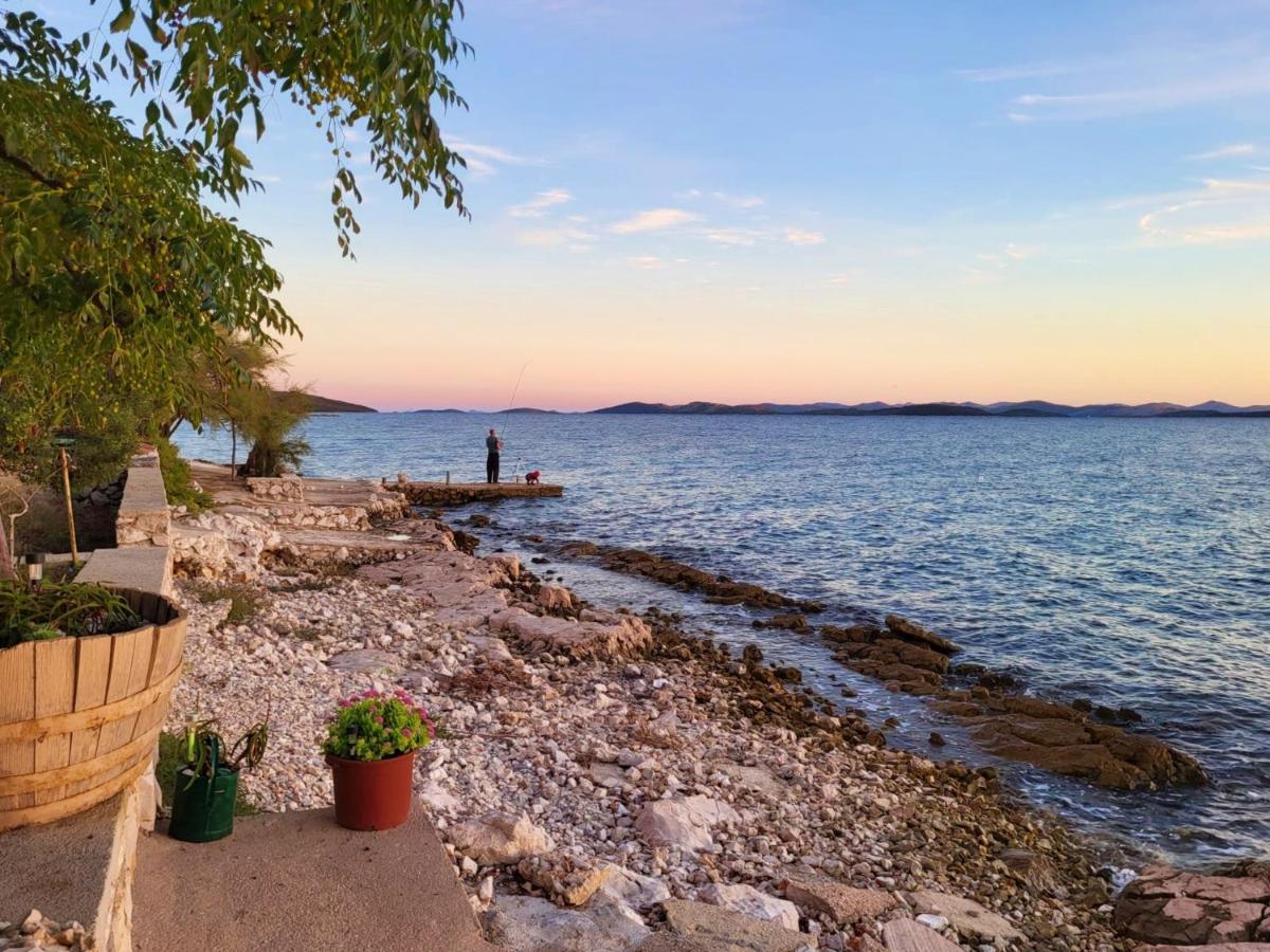 Old Fisherman'S House - Apartment Sonja Banj Bagian luar foto