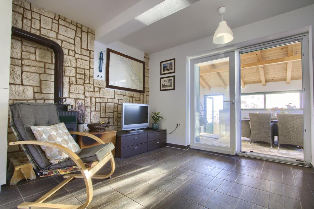 Old Fisherman'S House - Apartment Sonja Banj Bagian luar foto