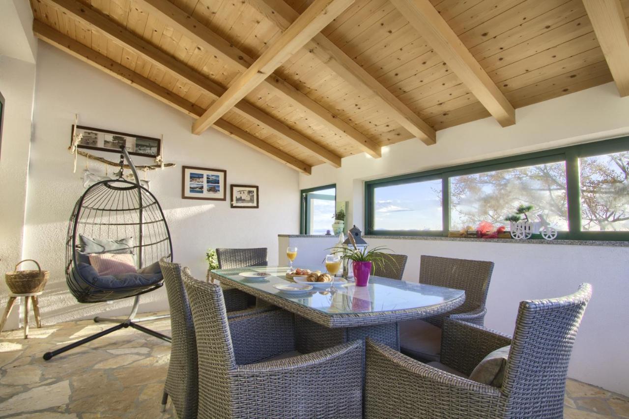 Old Fisherman'S House - Apartment Sonja Banj Bagian luar foto