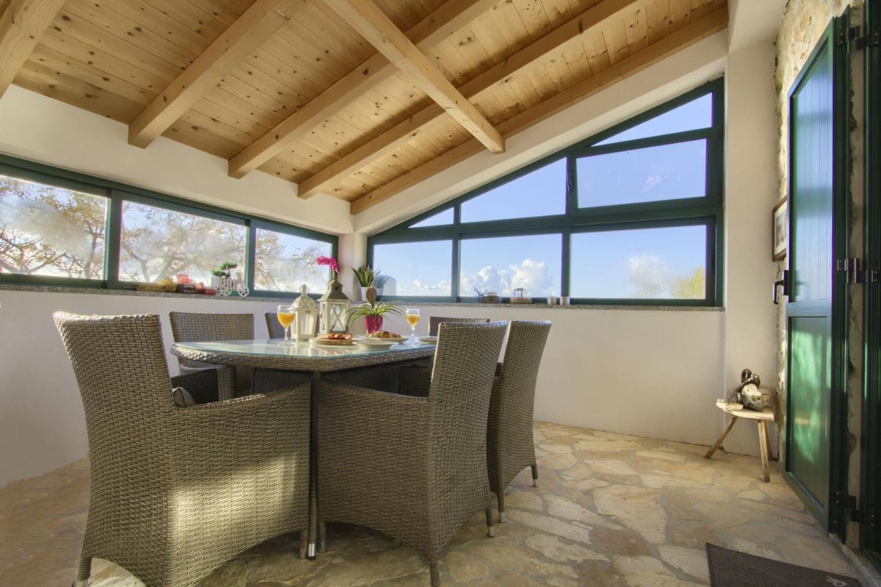 Old Fisherman'S House - Apartment Sonja Banj Bagian luar foto